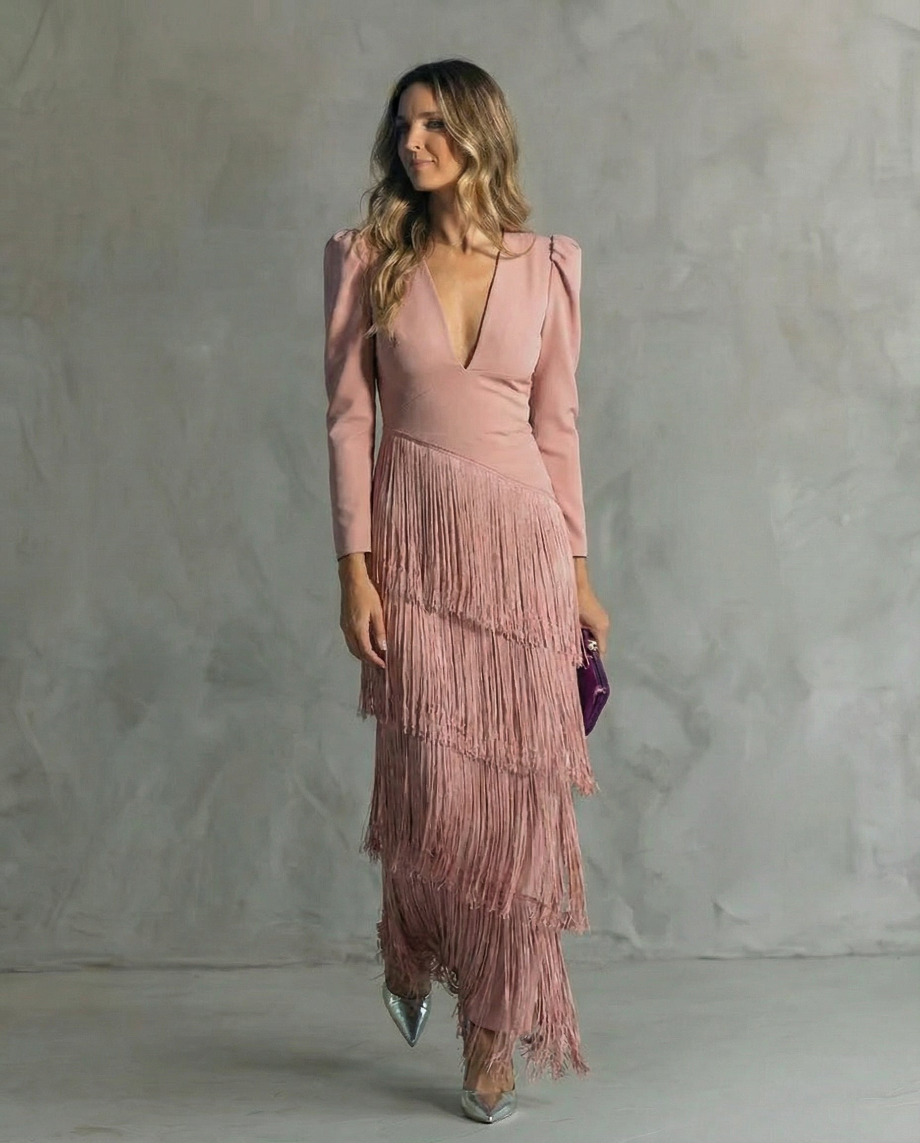 Chiara – Elegantní šaty s třásňovými rukávy